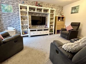 Lounge- click for photo gallery